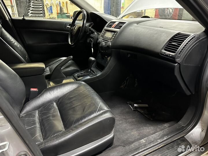 Honda Accord 7 2002 - 2008 на запчасти