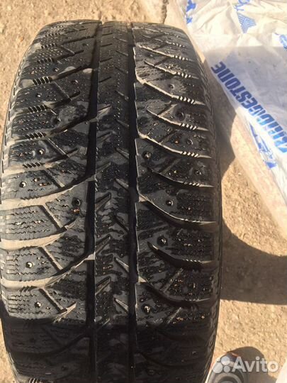 Bridgestone Ice Cruiser 7000 225/55 R16