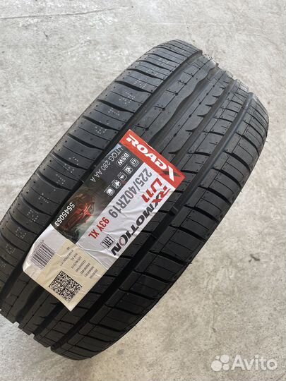 RoadX RXMotion U11 225/40 R19 93Y
