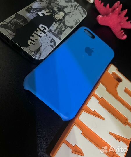 Чехлы на телефон iPhone 5s