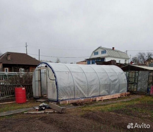 Теплица с поликарбонатом 