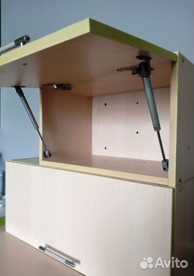 Шкафчик навесной