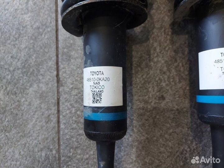 Амортизаторы передние Toyota Fortuner внедорожник