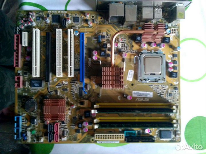 Материнская плата 775