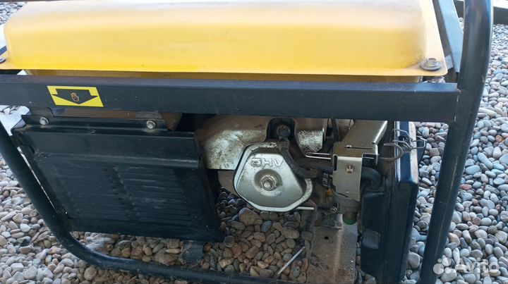 Бензиновый генератор