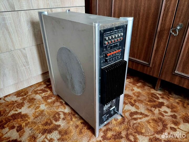 Активный сабвуфер на 160W