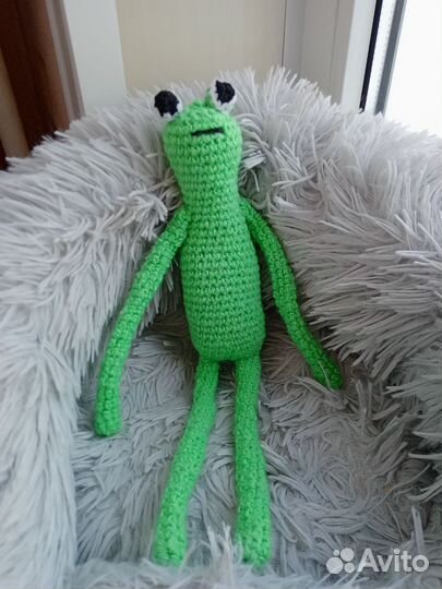 Кукла лягушка вязанная игрушка