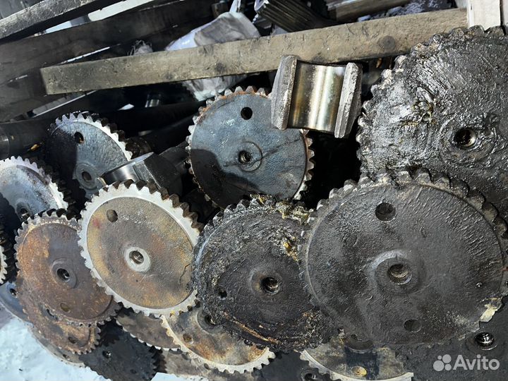 На Урал 4320 полуось заднего и среднего моста