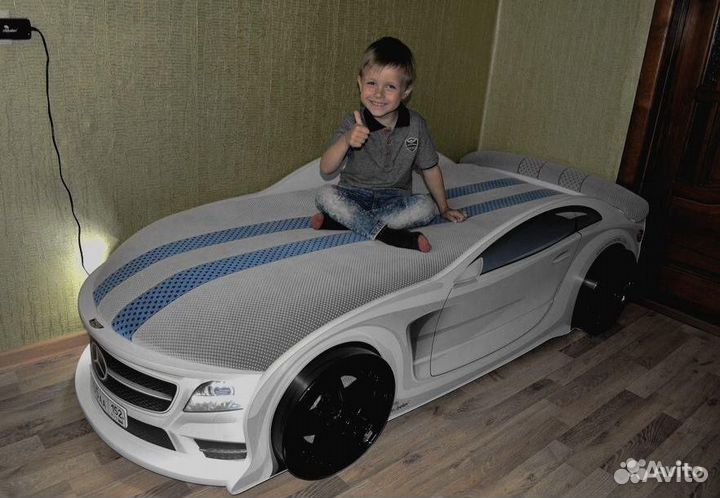 Кровать машина