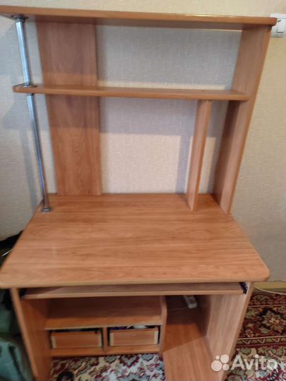 Компьютерный стол