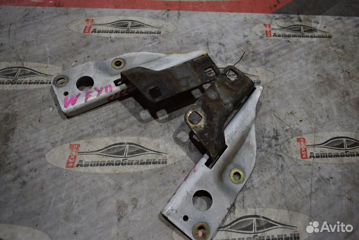 Петля капота c Nissan Wingroad WFY11 QG15DE