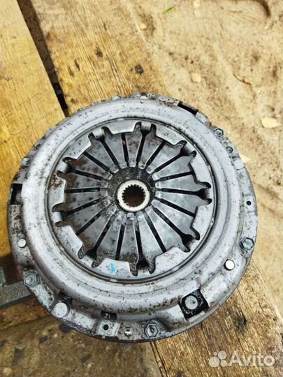 Корзина сцепления в сборе с маховиком