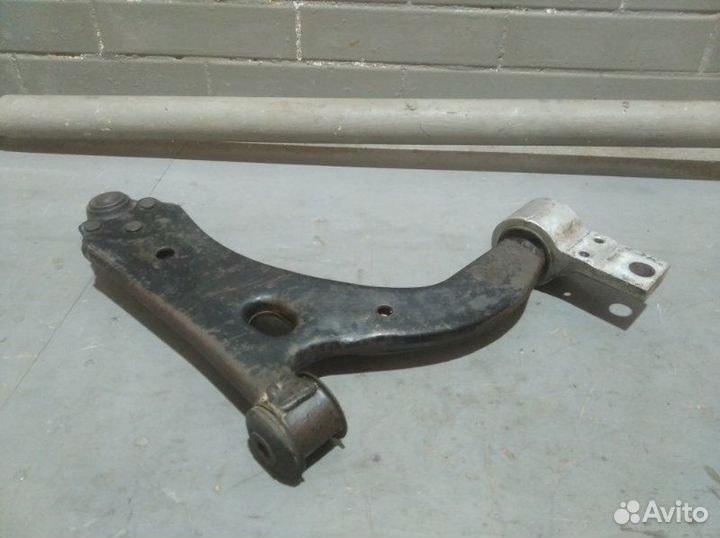 Рычаг подвески передний левый Ford Fusion