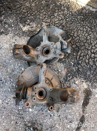 Кулак поворотный Golf 6 Scirocco Tiguan 2007-2017