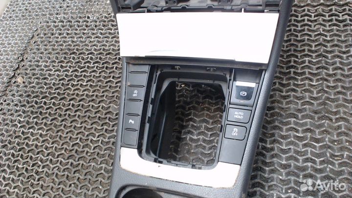 Консоль салона Volkswagen Passat 7, 2012