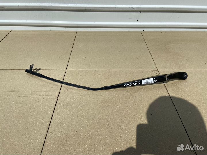 Поводок дворника правый Mazda 3 BK