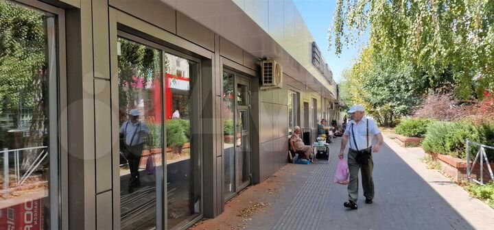 Здание с сетевым арендатором, 140 м²