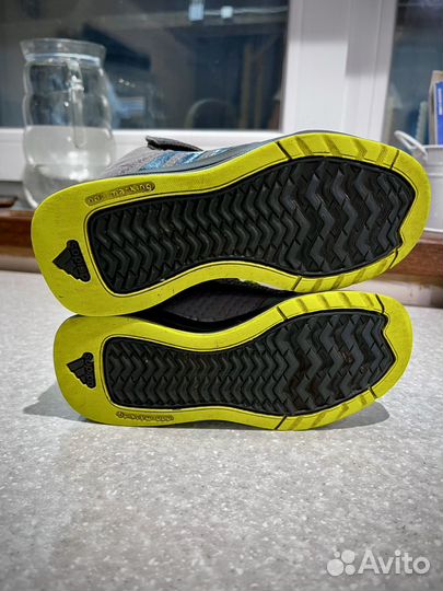 Кроссовки adidas