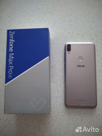 Смартфон Asus Zenfone Max PRO M1