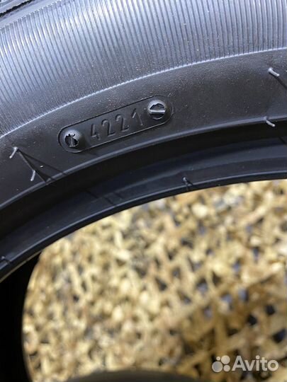 Tigar Ice 215/55 R17 98T