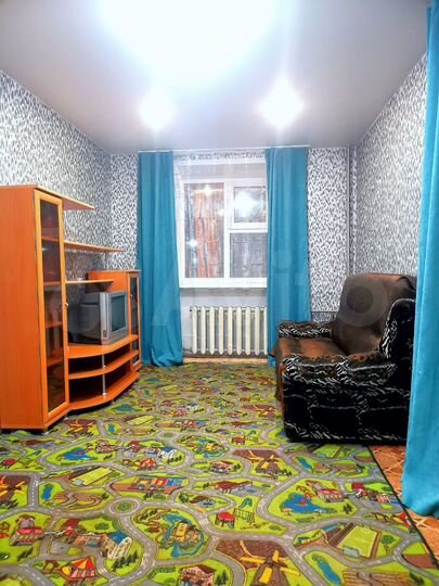 2-к. квартира, 48 м², 1/3 эт.