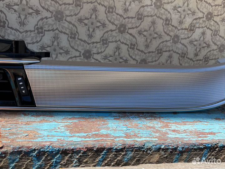 Декоративная накладка Toyota Camry v70