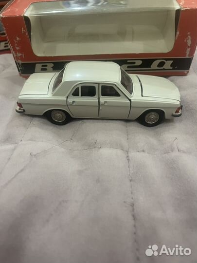 Модель 1:43 СССР Волга-3102