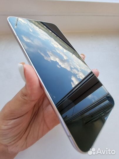 Samsung Galaxy S22+, 8/128 ГБ