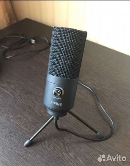 Студийный микрофон
