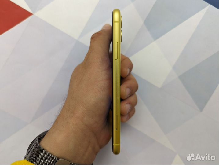 iPhone 11, 64 ГБ