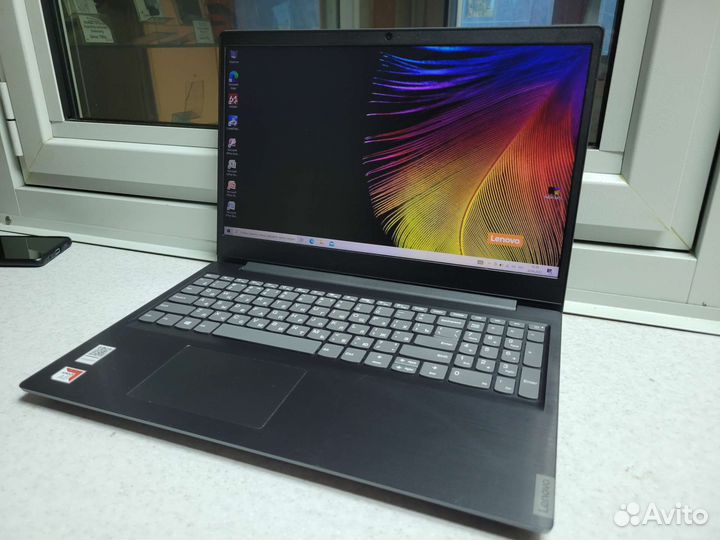 Lenovo Ideapad S145-15AST(8 DDR4 / SSD / Full HD)