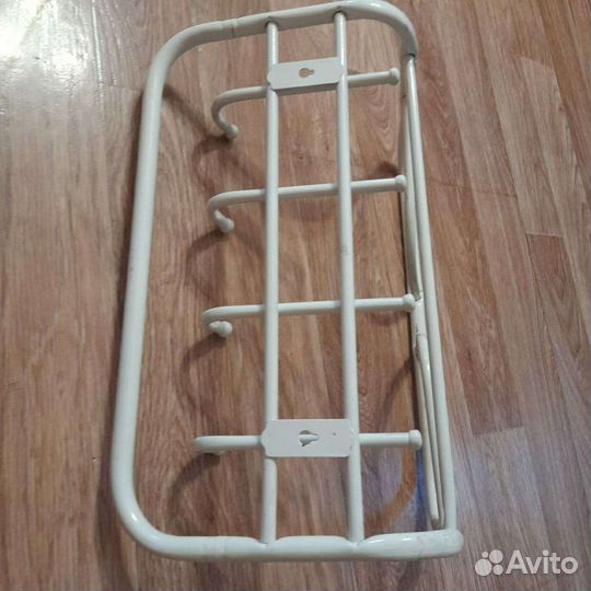 Вешалка для одежды настенная