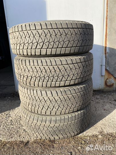 Bridgestone Blizzak Ice 225/65 R17