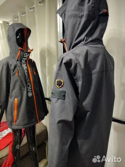 Сноубордическая куртка женская L