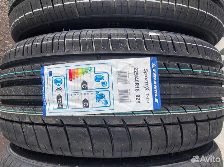 Triangle TH201 225/40 R18 92Y