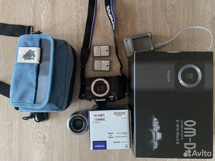 Фотоаппарат Olympus OM-D E-M10 Mark III