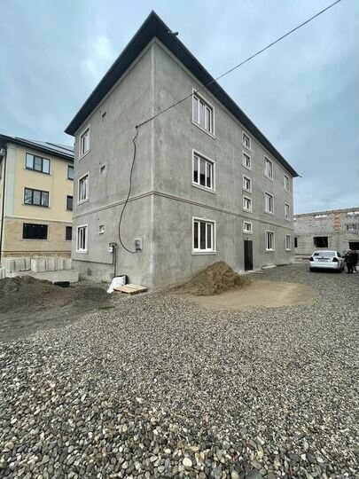 3-к. квартира, 82 м², 2/3 эт.