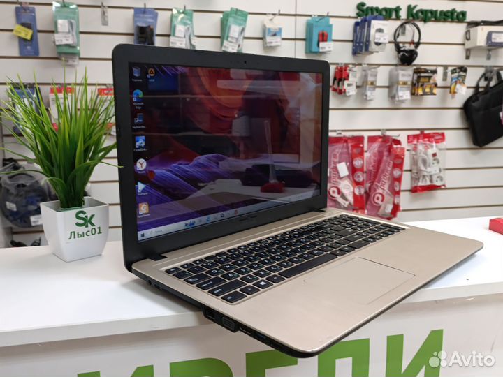 Ноутбук Asus intel N3700 лыс01