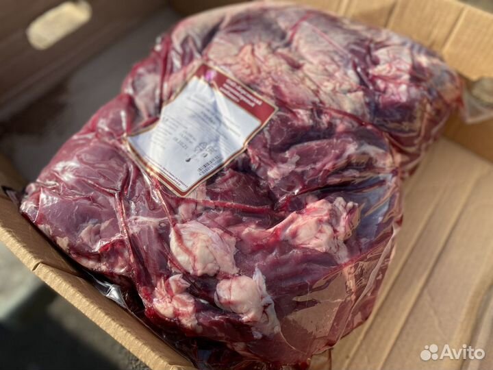 Говяжья лопатка без кости охлажденка / Беларусь