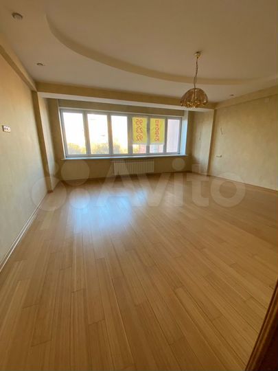 3-к. квартира, 161 м², 3/6 эт.