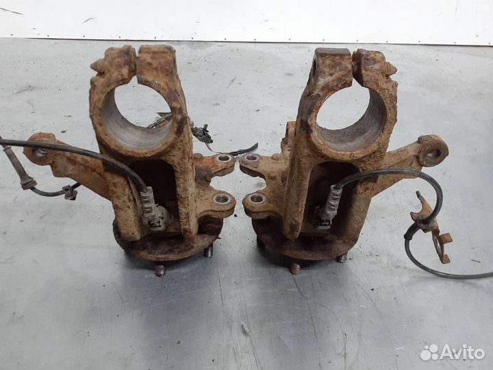 Кулак Jaguar X-Type 2002