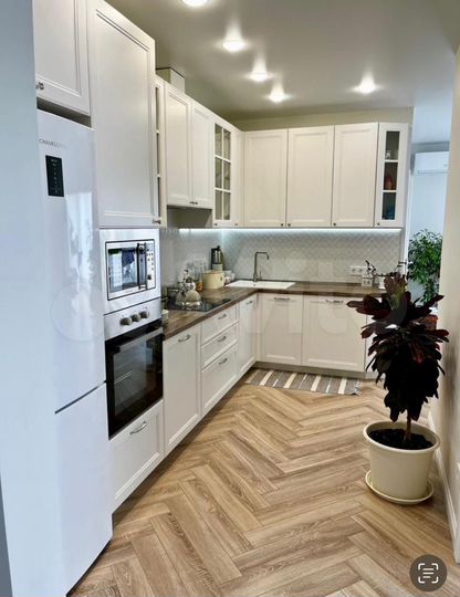 3-к. квартира, 77 м², 10/25 эт.