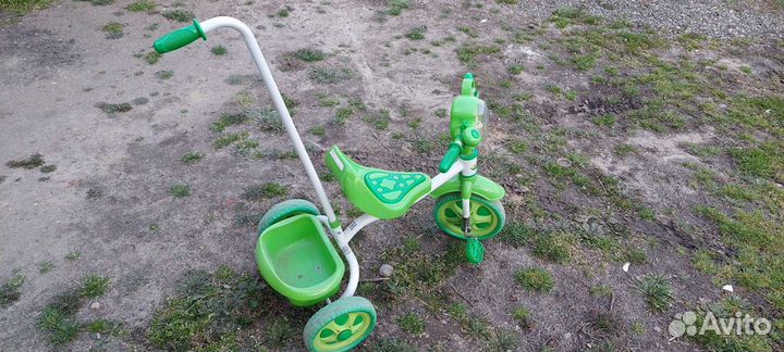 Детский трехколесный велосипед