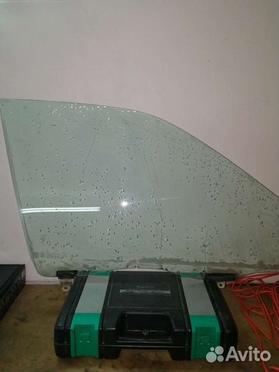 Стекло правое переднее тойота спринтер ae111-115
