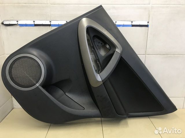 Обшивка двери задней правой RAV 4 2006-2013