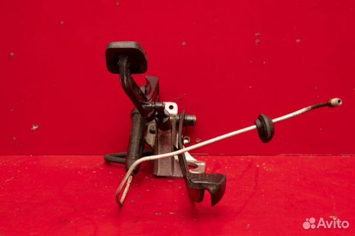 Блок педалей Mercedes E200 W124 M102 1990