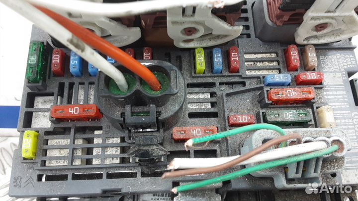 Блок предохранителей Peugeot 5008 2010
