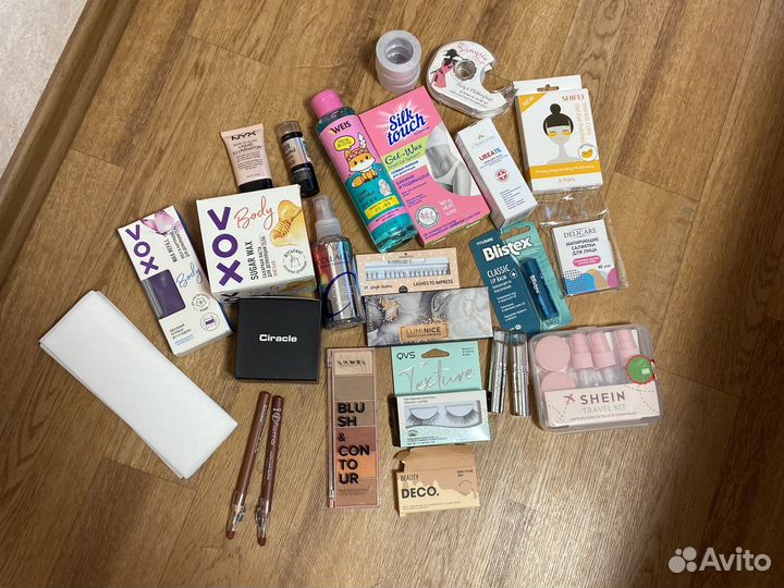 Набор косметики пакетом
