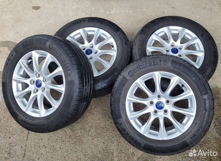 Continental ContiPremiumContact 5 215/65 R16 95V