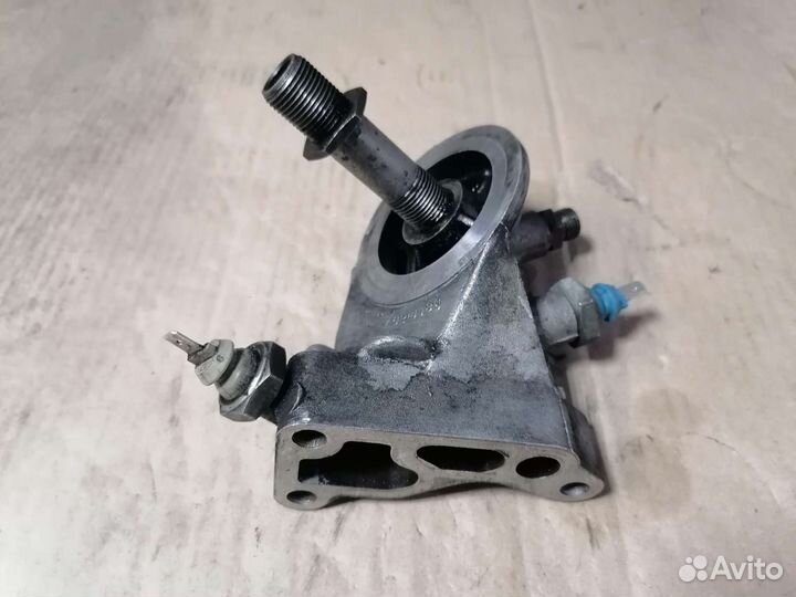 Кронштейн масляного фильтрa, VAG 048115417A